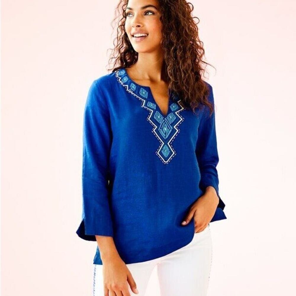 Lilly Pulitzer Blue Tunic Top 3/4 Sleeve Relaxed Fit and Embellished Design XXS
